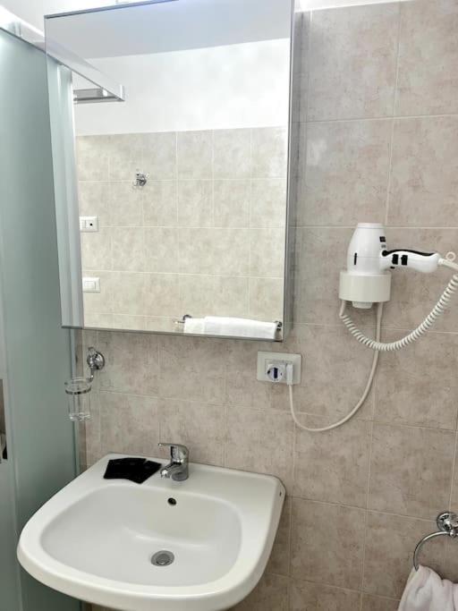 Hotel Virginia Apartaments - Stazione Termini Róma Kültér fotó