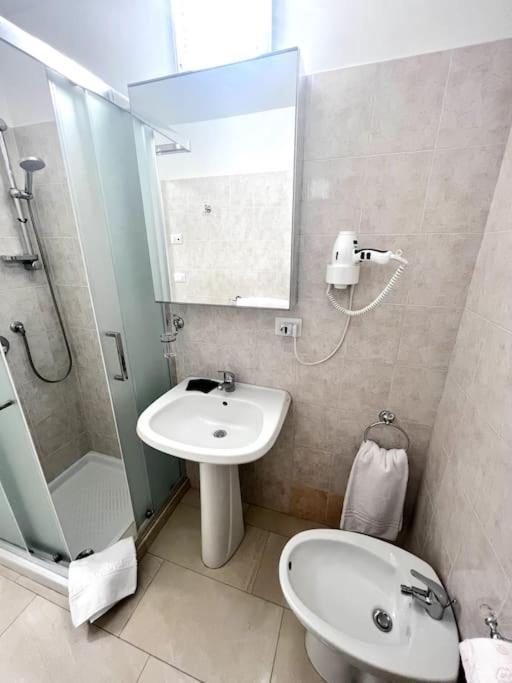 Hotel Virginia Apartaments - Stazione Termini Róma Kültér fotó